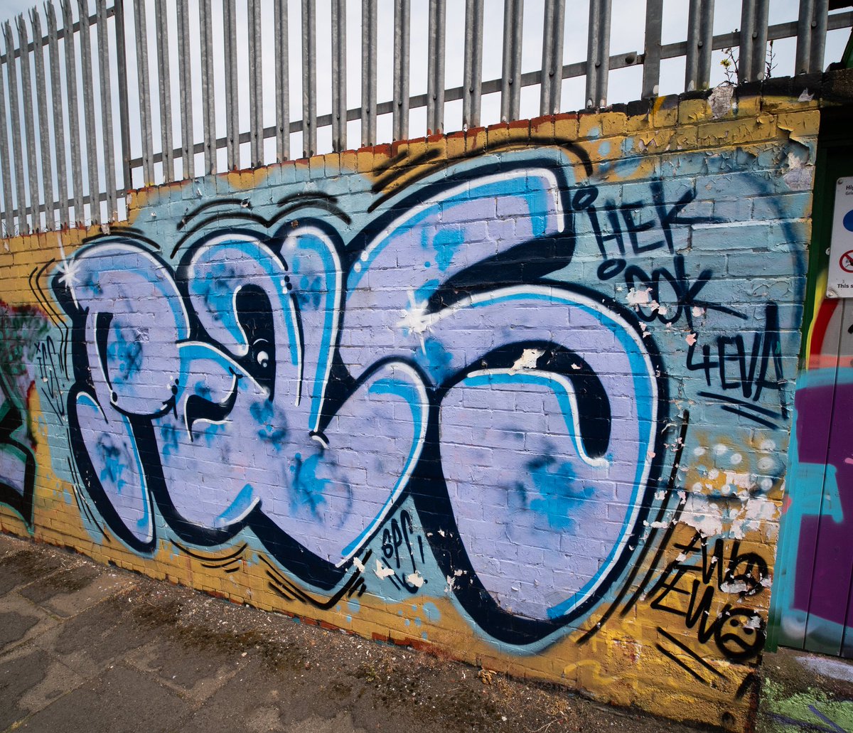 Location: Bankside Gallery, #Hull
Artist: Pals