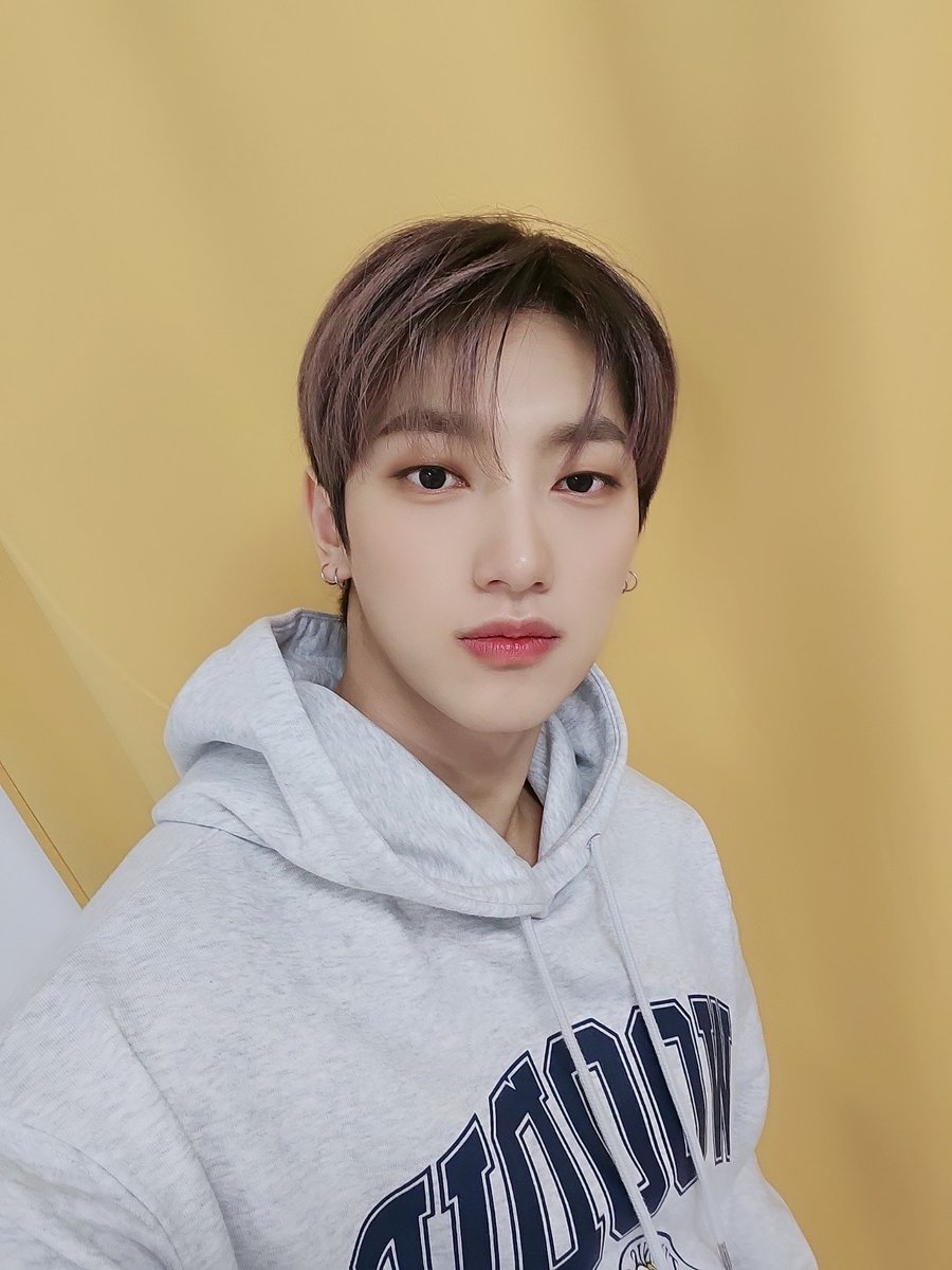 VannerOfficial's tweet photo. [#영광]

배너의 ITTABOOK 많이 좋아해주세요💙

#VANNER #배너 #YEONGGWANG https://t.co/k1UCQ2PRV9