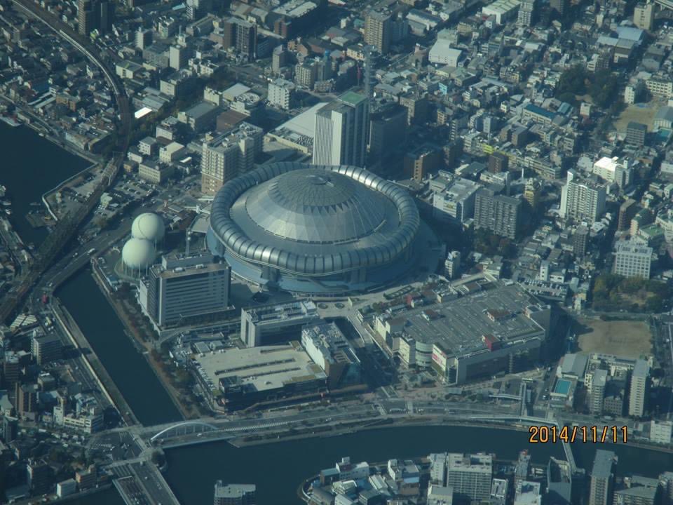JR3BWF's tweet photo. 道頓堀川、木津川、尻無川の合流地点。右廻りにイオン、ビバホーム、大阪ガス本社、多根病院、大阪市交通局、大阪市消防局 https://t.co/48fVYogE8c