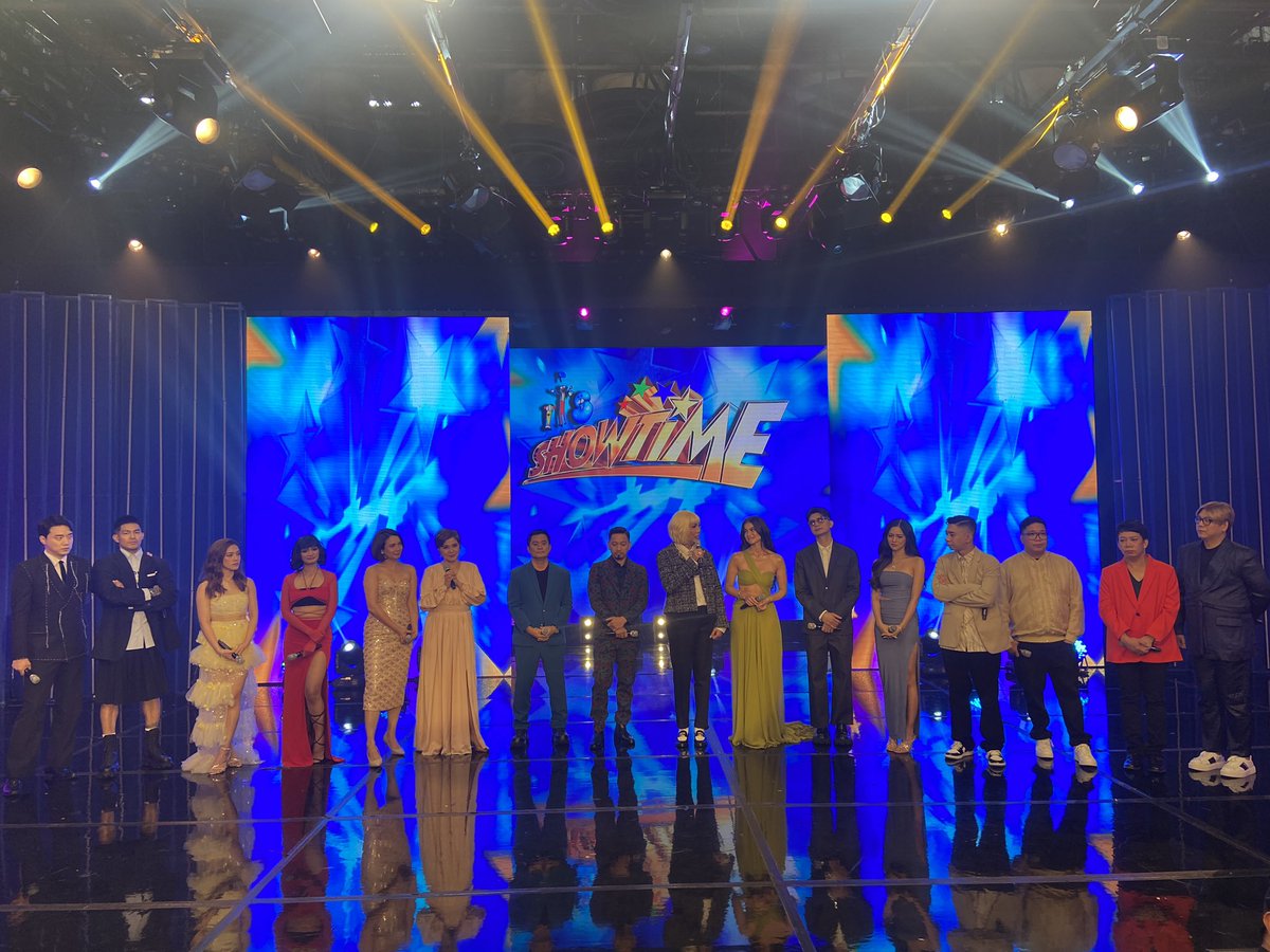 itsShowtimeNa's tweet photo. 💙💛 “ It’s Showtime will forever be my always.” #Showtime14Ever https://t.co/kiLHneXJZX