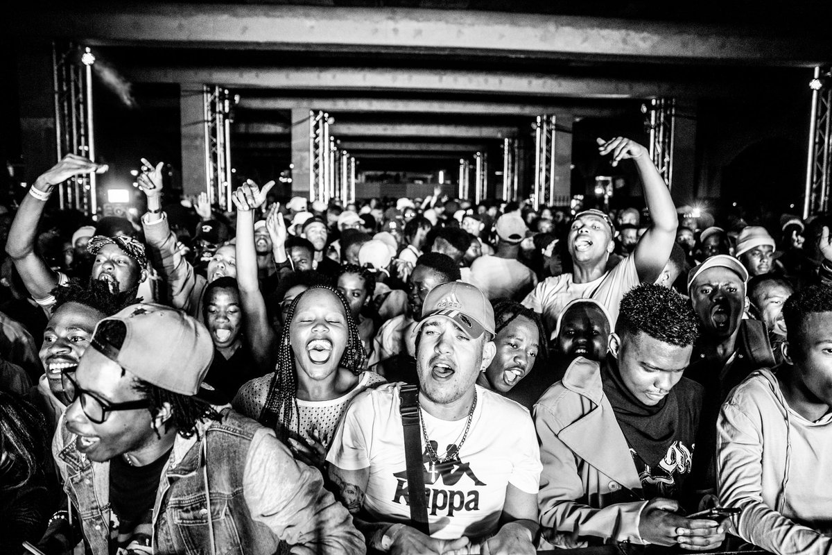 CottonFestJHB's tweet image. A mosh pit is where real friendships are made!🔥
Follow the link in our bio to get your festival ticket.📲
Powered by: @castlelitesa @CocaCola_ZA @KlipdriftBrandy @hunterscider @Count_Pushkin @4thstreetwine @YouthXByNedbank @TRACE_Inter @Vuse_ZA @PUMASouthAfrica @RedBullZA
#UCFSC