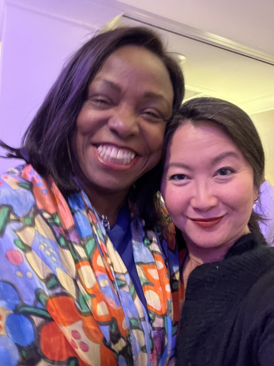 The best part about attending #ACR23 in person is being able to interact with my colleagues and friends! Here with @AWIRGROUP President, Dr Grace Wright! #StrongWoman #StrongLeader @RheumNow
