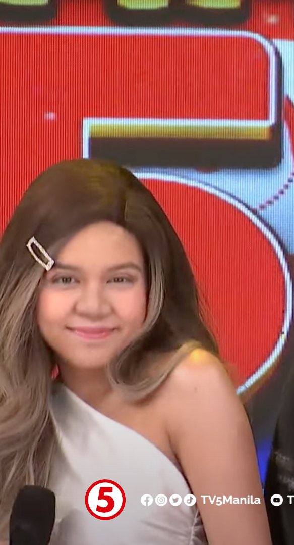 🔬 (@_cynicalrealist) on Twitter photo Bakit ang cute cute pala ni Ellen sa personal? 🥹😍
Super duper layo ng itsura nya sa previous videos nya. 😂
#MaineMendoza <a href="/mainedcm/">Maine Mendoza</a> Bakit ang cute cute pala ni Ellen sa personal? 🥹😍
Super duper layo ng itsura nya sa previous videos nya. 😂
#MaineMendoza <a href="/mainedcm/">Maine Mendoza</a>