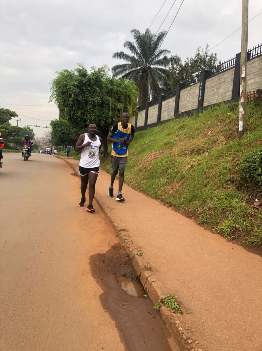 Healthline256's tweet photo. A known #Nutritionist @KamaraDaniel3 participating in the #TasoRun 

Good job.. Eliminating HIV by #2030 @jcrc_official1 @TASOUganda @DailyMonitor https://t.co/Pz2tsUD5e4