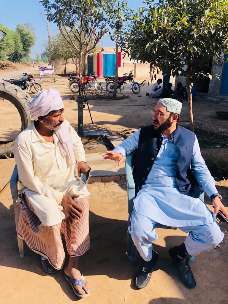 teamhaider00's tweet photo. سابق صوبائی وزیر سید علی حیدر گیلانی کی حلقہ #PP211 یونین کونسل عنایت پور مہوٹہ آمد
محمد زاہد خان بھمبھر کے والد کی عیادت کی اور انکی جلد صحتیابی کیلئے دعا بھی کروائی
#HaiderGilani https://t.co/R0j4NL0zVG