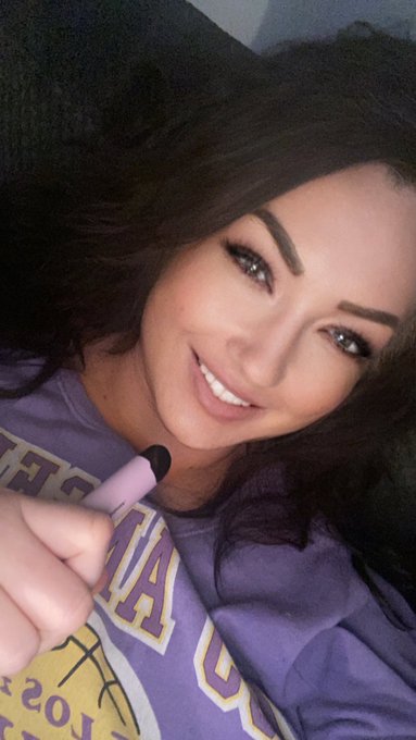 Cozy night in. #FridayFun https://t.co/zEKlMshELQ<a href="/tag/fridayfun"class="tags">#FridayFun</a>