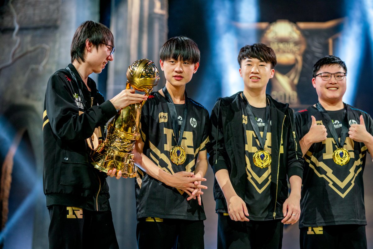 The WBG lineup's trophy case is STACKED:
 
🏆 #Worlds2018 TheShy
🏆 #Worlds2019 Crisp
🏆 #MSI2018 Xiaohu
🏆 #MSI2021 Xiaohu
🏆 #MSI2022 Xiaohu