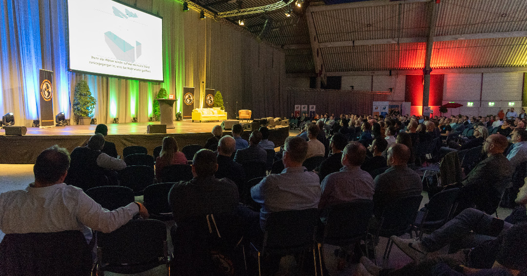 LeanKnowledge's tweet photo. So! Bis um 11:11 Uhr bekommst Du noch das Ticket für das #LeanEvent des Jahres zum Preis von ➡️ EUR 111,11 und bist natürlich bei unserer legendären #Party 👅 der #LeanCommunity dabei. Schnell noch hier https://t.co/GG5jgNHaXR anmelden. https://t.co/mci0ym4Z0V