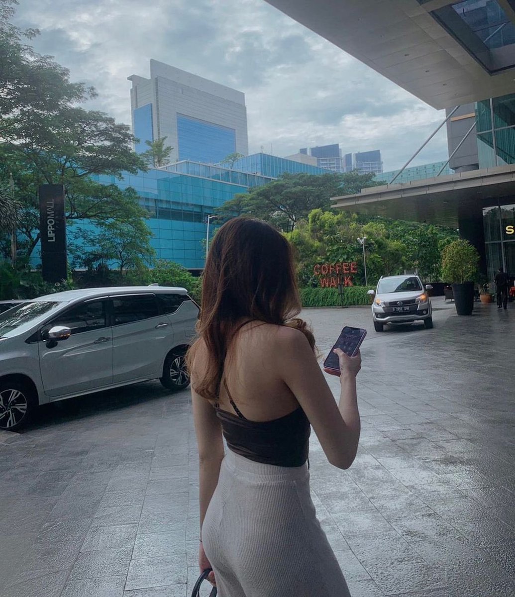 Vanessslut's tweet photo. Suka ngga lihat pantat aku?? https://t.co/SfTgHdyAqs