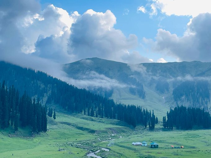 kabir_khan0101's tweet photo. Clouds may vanish, but the mountains endure. #NaturePhotography 
#Kashmir https://t.co/ap2DQjuqMZ