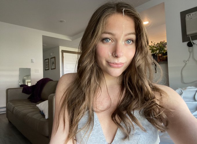 Going thru my early OF posts to upload content to Fansly has been so fun 🥰 this is 20/21 year old brunette<a href="/tag/mvsales"class="tags"><span>#mvsales</span></a>