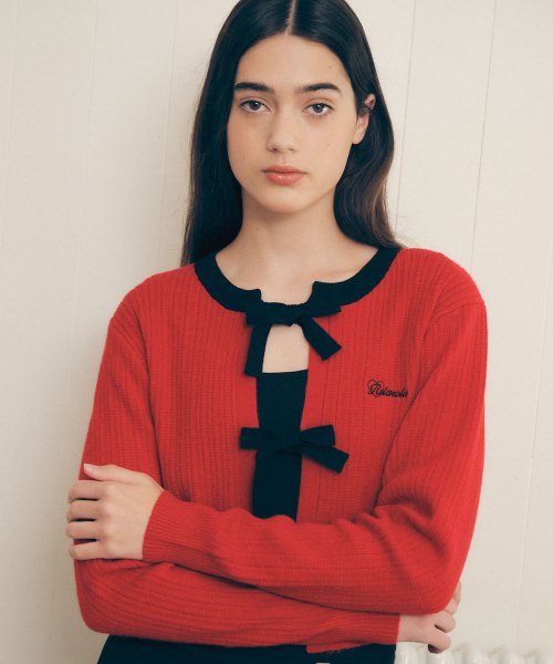 💜 231111 팬사인회 옷 정보

제품명 : RIBBON LONG SLEEVE CARDIGAN RED
브랜드 : ROLAROLA
가격 : 85,000원
사진 출처 : 면둥이님 (@ miyeon_choo)
구매 사이트 : musinsa.com/app/goods/3518…