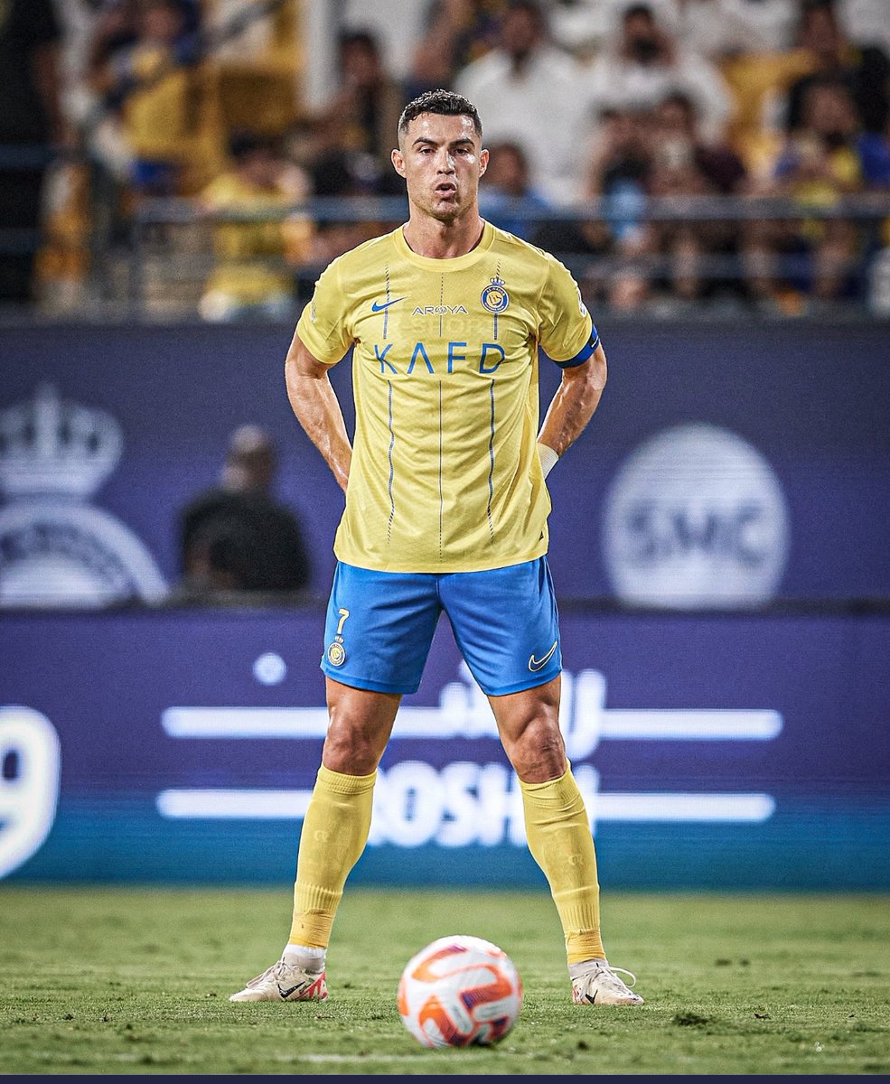 🚨 BREAKING:

Cristiano Ronaldo plays football today.