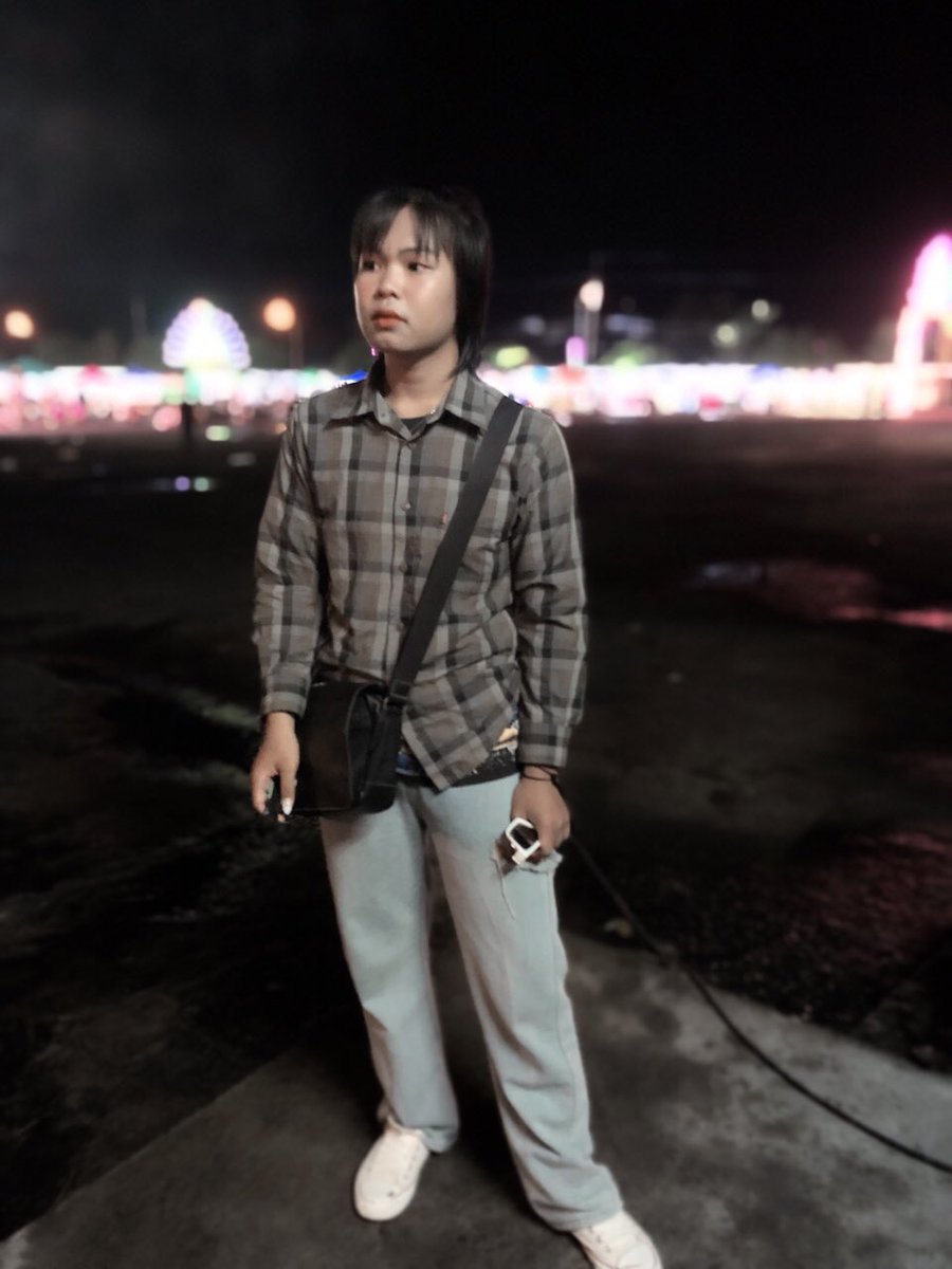 หล่อพอจะมีแฟนอ่าน่างงง
