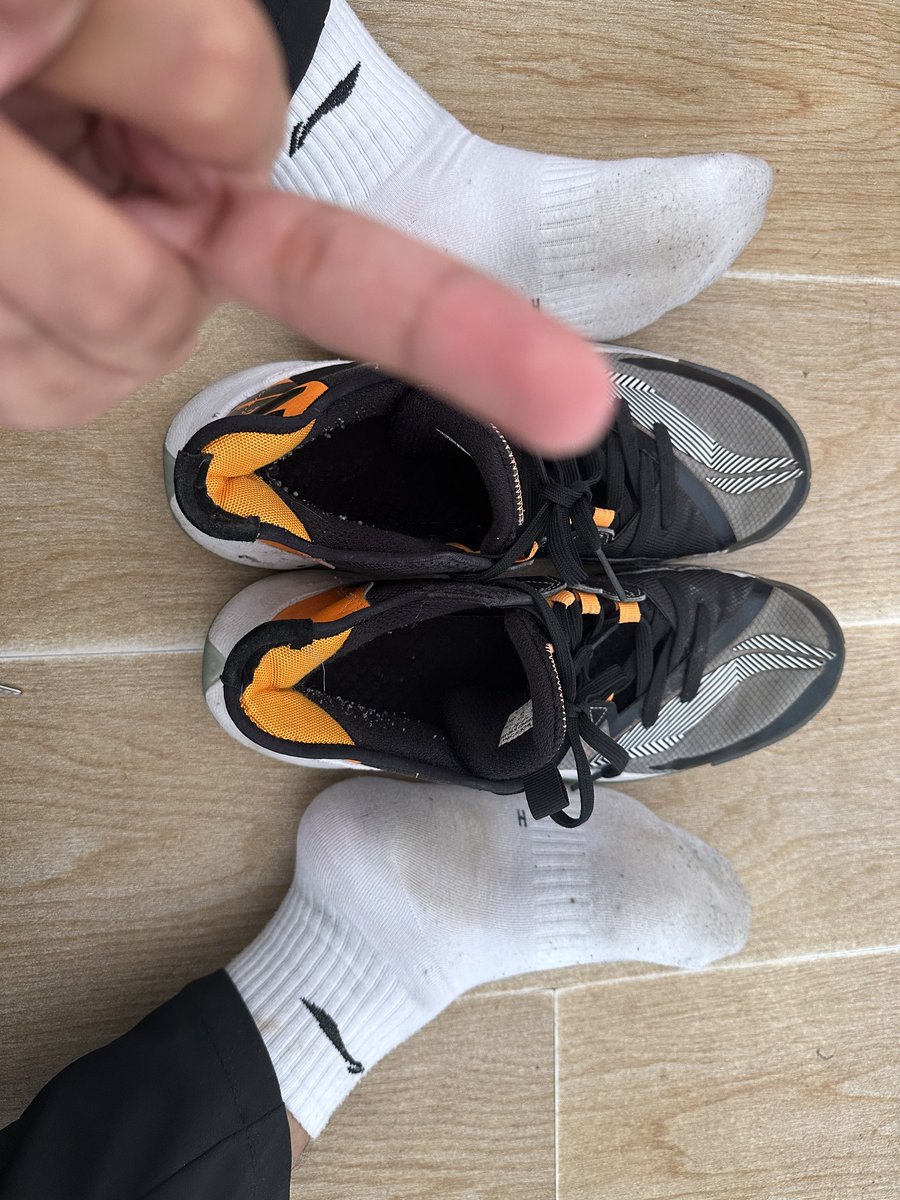全家福，缺了你这个傻逼猥琐的躺在你爹的臭脚边