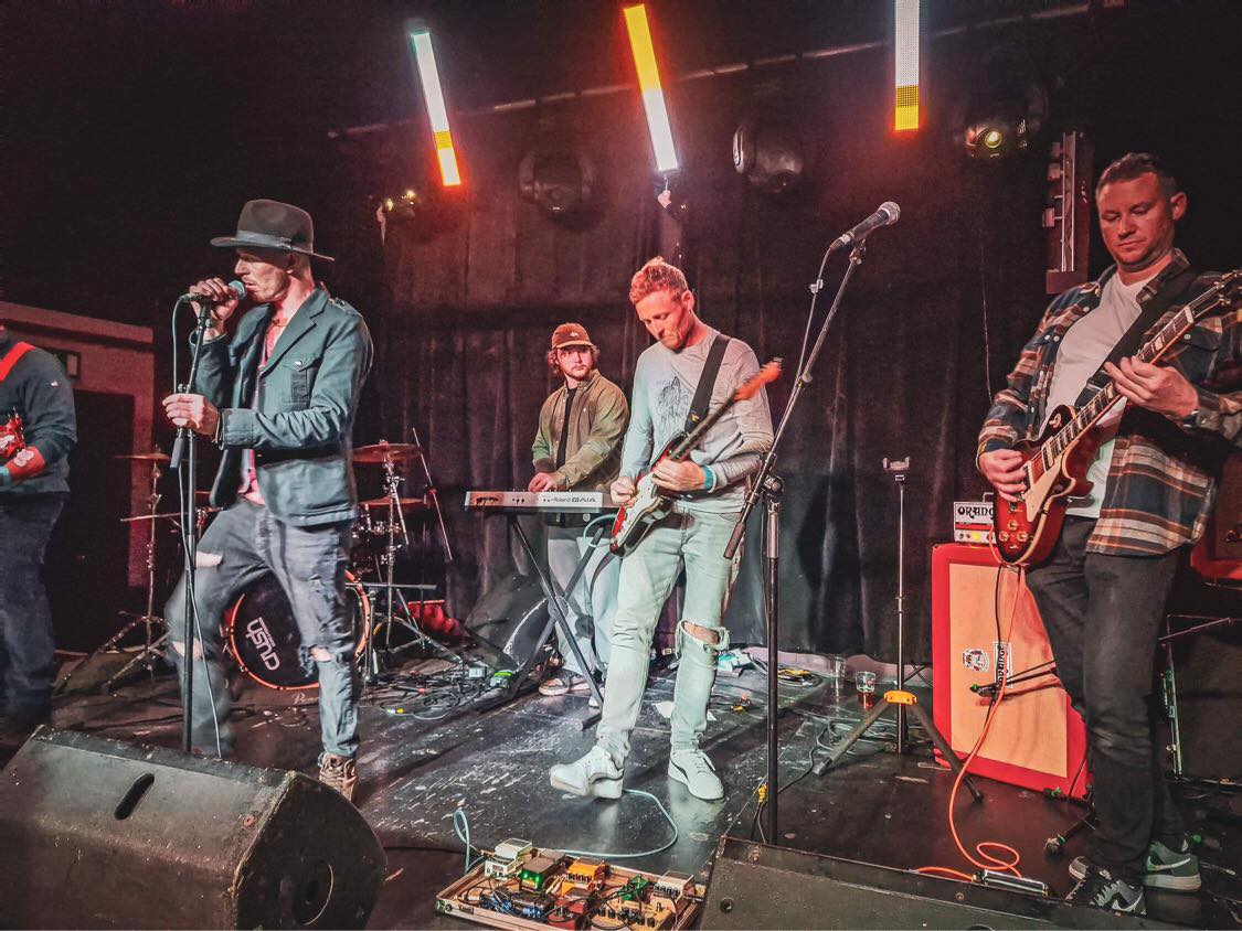 Back <a href="/CV22/">vanessa</a> ,Rugby tonight.