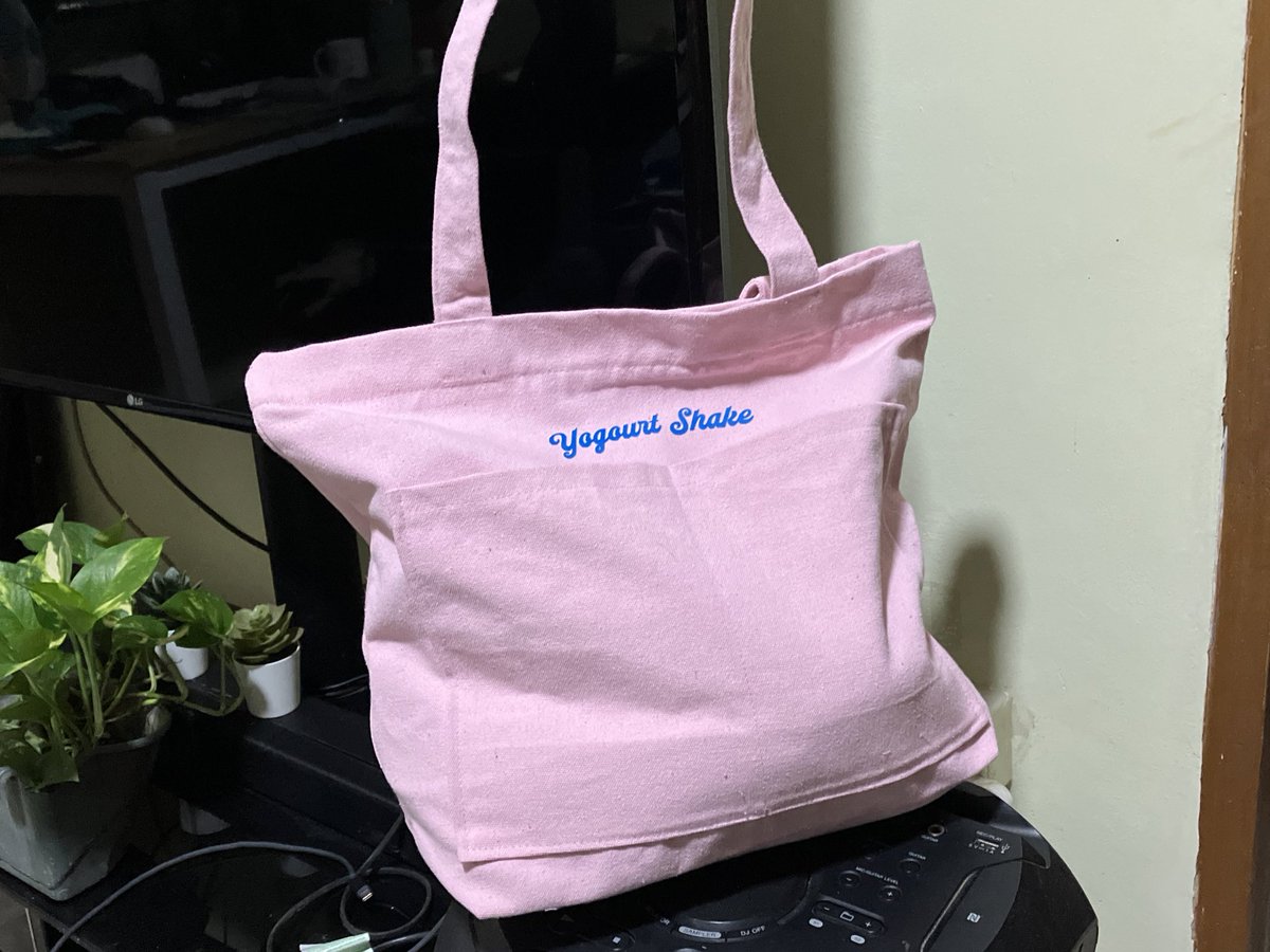 markedfits's tweet image. 11.11 sale—₱330 only! 

NCT DREAM ISTJ tote bags
—yogurt shake (2p)
—poison (1b)
—darling (1b)

 13h x 15w 
+ zipper, outside and inside pocket 

💌 dm to claim!