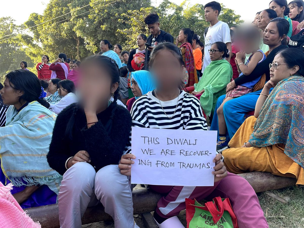 Machangpeb's tweet photo. This Diwali we have NO Home to decorate.
This Diwali we have NO proper clothes to wear
This Diwali we have NO sweets @RituRathaur 
This Diwali we WISH to go back to our homes
#NoHomeNoDiwali 
#Diwali2023 #ThisIsManipur
#ManipurFightsBack #KukiAtrocities #KukiChinZoNarcoTerrorists https://t.co/3FD4RPOHXK