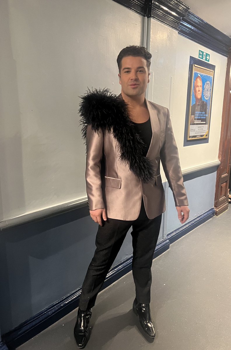 Joe McElderry (@joemcelderry91) on Twitter photo Amazing evening <a href="/O2CityHall/">O2 City Hall Newcastle</a>
Thanks for being such an amazing crowd!
I hope we got you in the festive spirit!! Amazing evening <a href="/O2CityHall/">O2 City Hall Newcastle</a>
Thanks for being such an amazing crowd!
I hope we got you in the festive spirit!!
