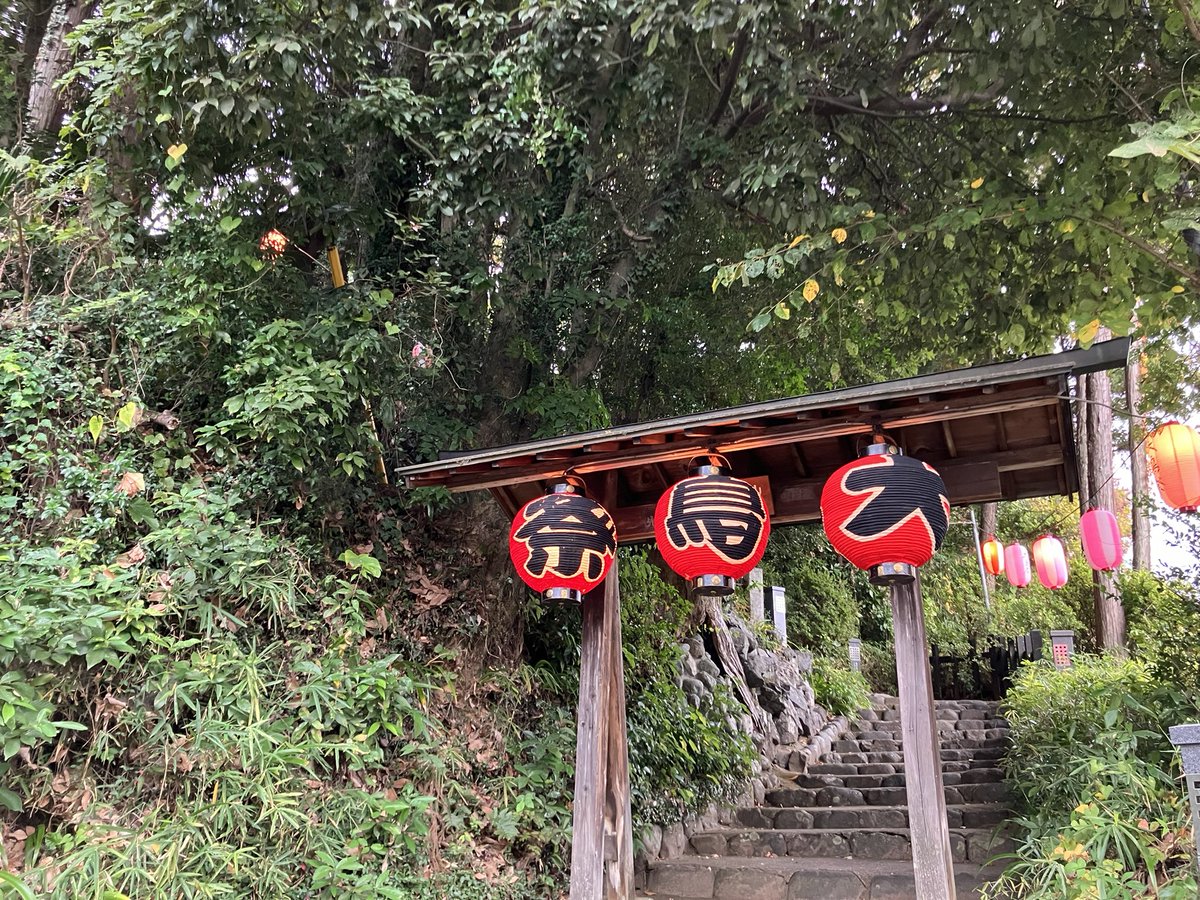 青梅　大鳥神社は、こちらの女坂をご利用いただきましたら楽に登れます‼️
ぜひ、#一の酉 にお越しください。
#青梅　#酉の市