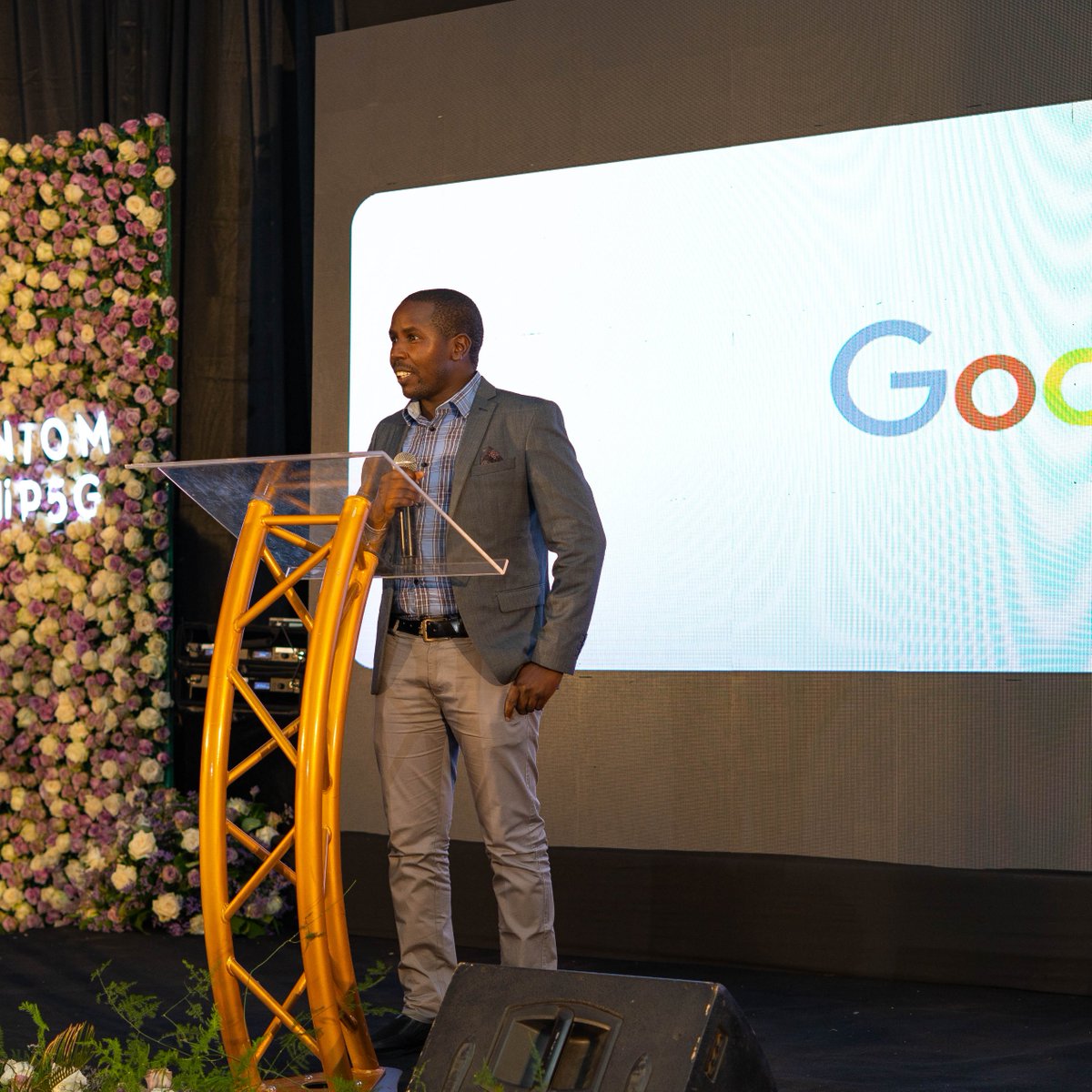 TECNOMobile254's tweet photo. A huge shoutout to our key partners who made the Phantom V flip launch a night to remember! Your collaboration means the world to us.
Safaricom PLC
Sandstorm Kenya
Google
#TECNO #PhantomVFlip5G #FlipInStyleKE https://t.co/Kc2PqkcoKN