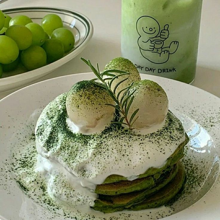 limez_lovey's tweet photo. feeling green today 💚
#dessert #aestheticfood #aestheticdessert #motivation #delicioussweets #icecream #cake #pancake https://t.co/Gp8rhqghXr