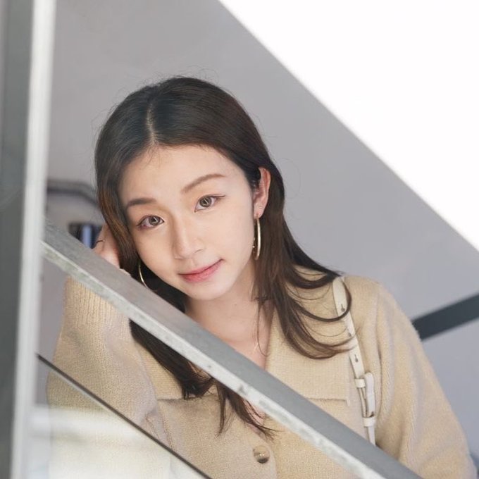 香港清純妹子 Fifi Tsui，表特清流鄰家女孩 Tsui Ming Hei，ViVi 日雜風格寫真天花板，神似日本女模特兒藤井莉娜 LENA https://t.co/EBzpoGWRv0  快追蹤：https://t<a href="/tag/swag"class="tags"><span>#swag</span></a><a href="/tag/%E6%B5%B7%E9%BE%8D%E8%9B%99%E5%85%B5"class="tags"><span>#海龍蛙兵</span></a><a href="/tag/%E6%B5%B7%E8%BB%8D%E9%99%B8%E6%88%B0%E9%9A%8A"class="tags"><span>#海軍陸戰隊</span></a><a href="/tag/%E6%B5%B7%E9%BE%8D"class="tags"><span>#海龍</span></a><a href="/tag/%E8%9B%99%E5%85%B5"class="tags"><span>#蛙兵</span></a><a href="/tag/%E6%B5%B7%E9%99%B8"class="tags"><span>#海陸</span></a>