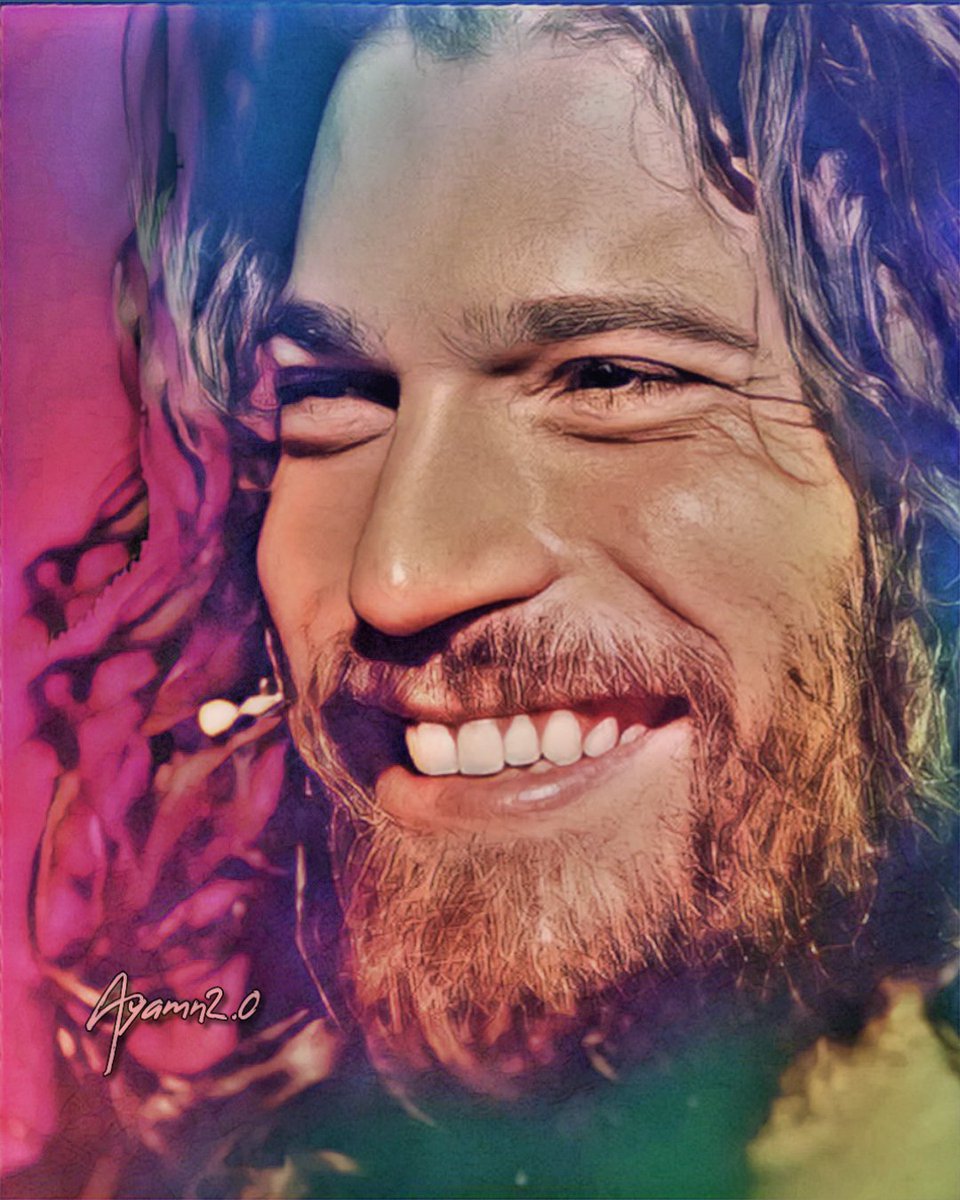 Y caí en su Sonrisa Iluminada,
en su Mirada Pícara y
en su Corazón hermoso 🤍💕

Feliz día   Feliz vida
#CanYaman 💫