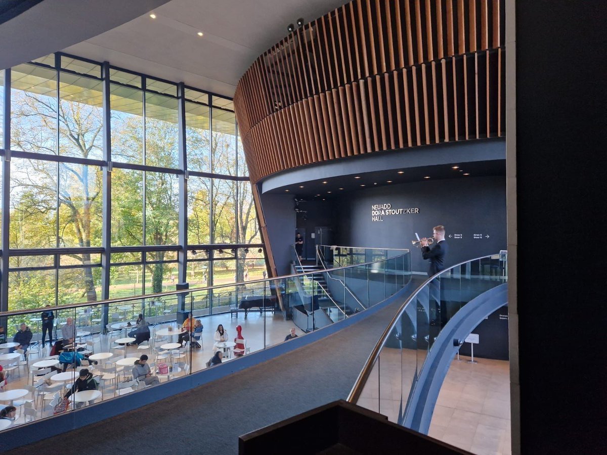 At the 11th hour, of the 11th day, of the 11th month, silence fell over #RWCMD as staff and students stood to remember the service and sacrifice of all those that have defended our freedoms.
 
Diolch #RWCMDBrass student Rhys Evans who played a moving #LastPost in commemoration.