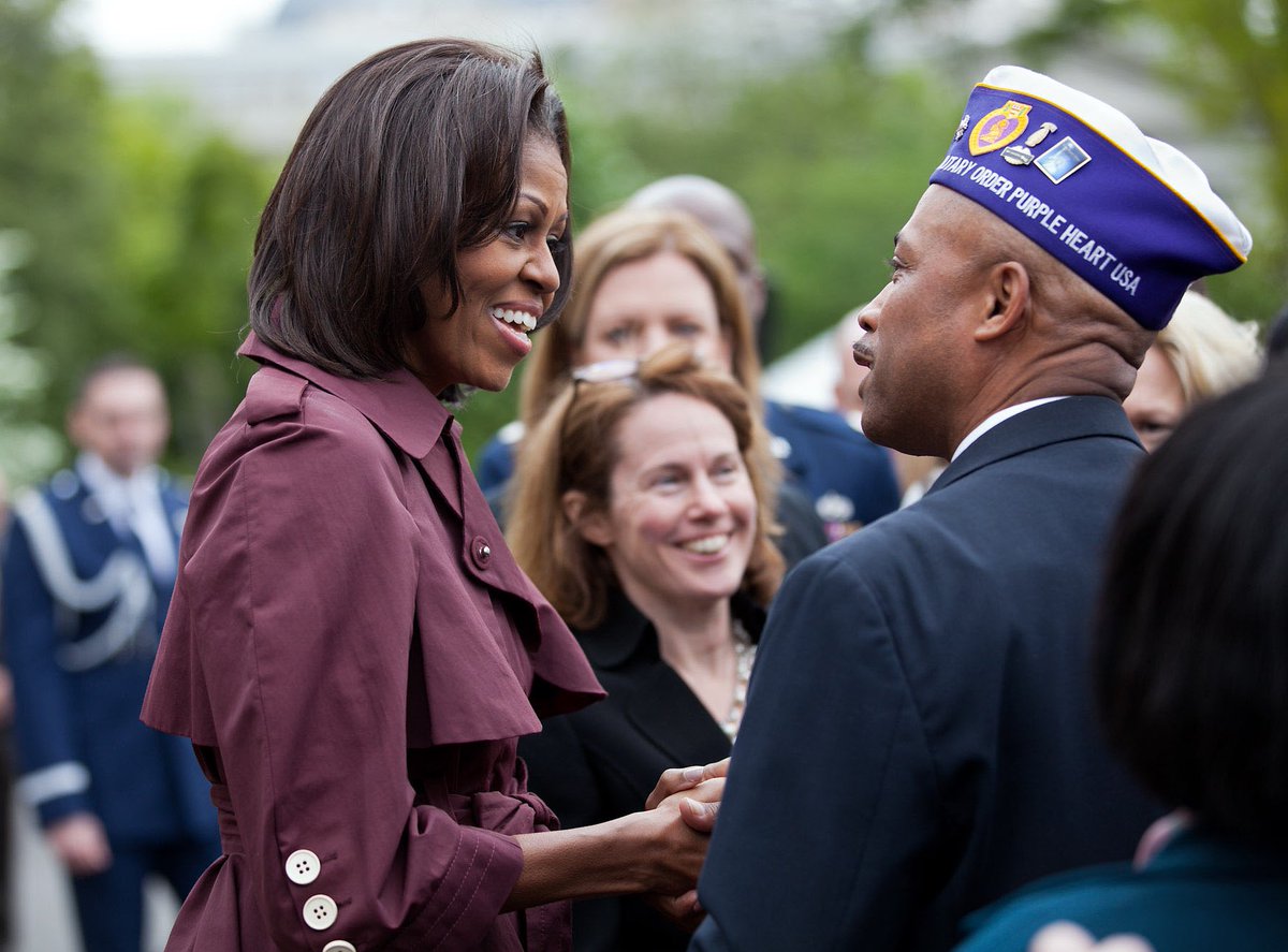 MichelleObama's tweet photo. We owe our veterans, their spouses, and their families so much for their courage and commitment to our country. On Veterans Day, let's remind them how grateful we are for their service and show our appreciation for everything they've done for us. https://t.co/Yw1CX8B9B6