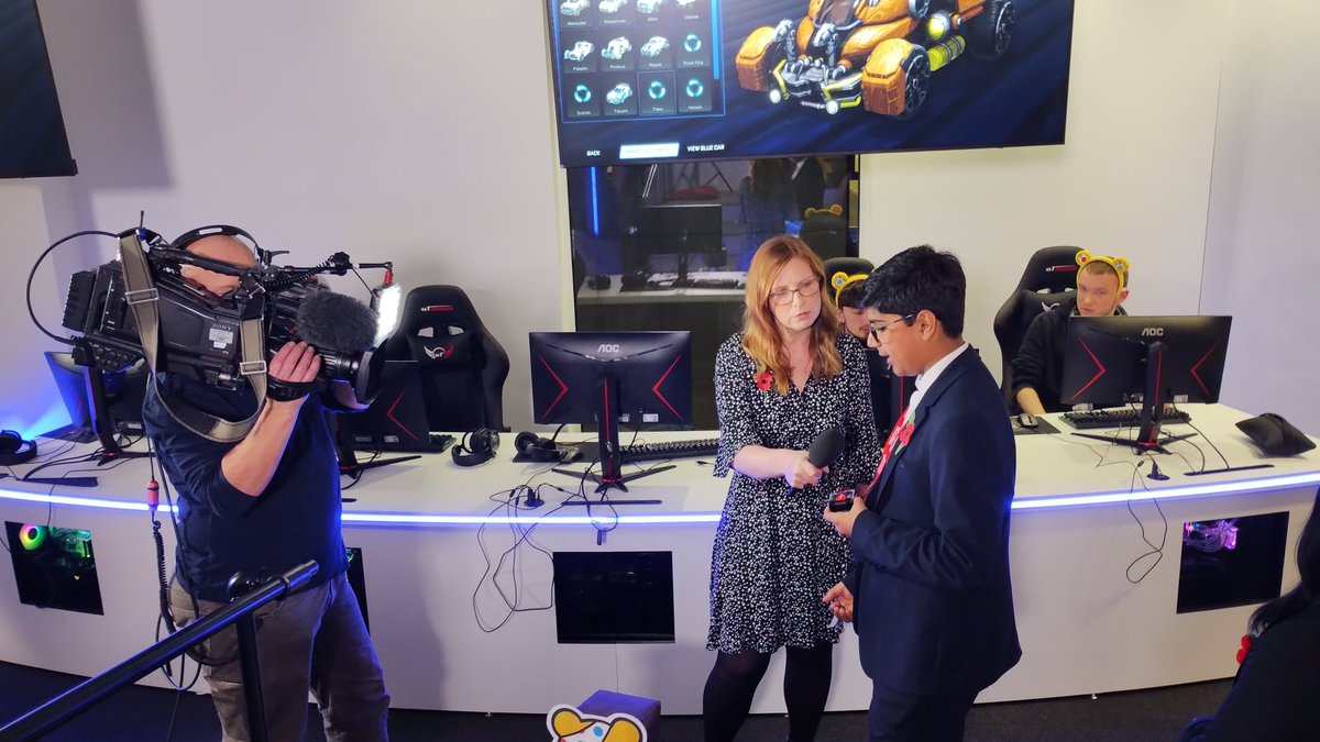 roboticsbyjay's tweet photo. Jay feeling really blessed to be interviewed live on the BBC news for BBC Children in Need https://t.co/RjnHbZgEnP