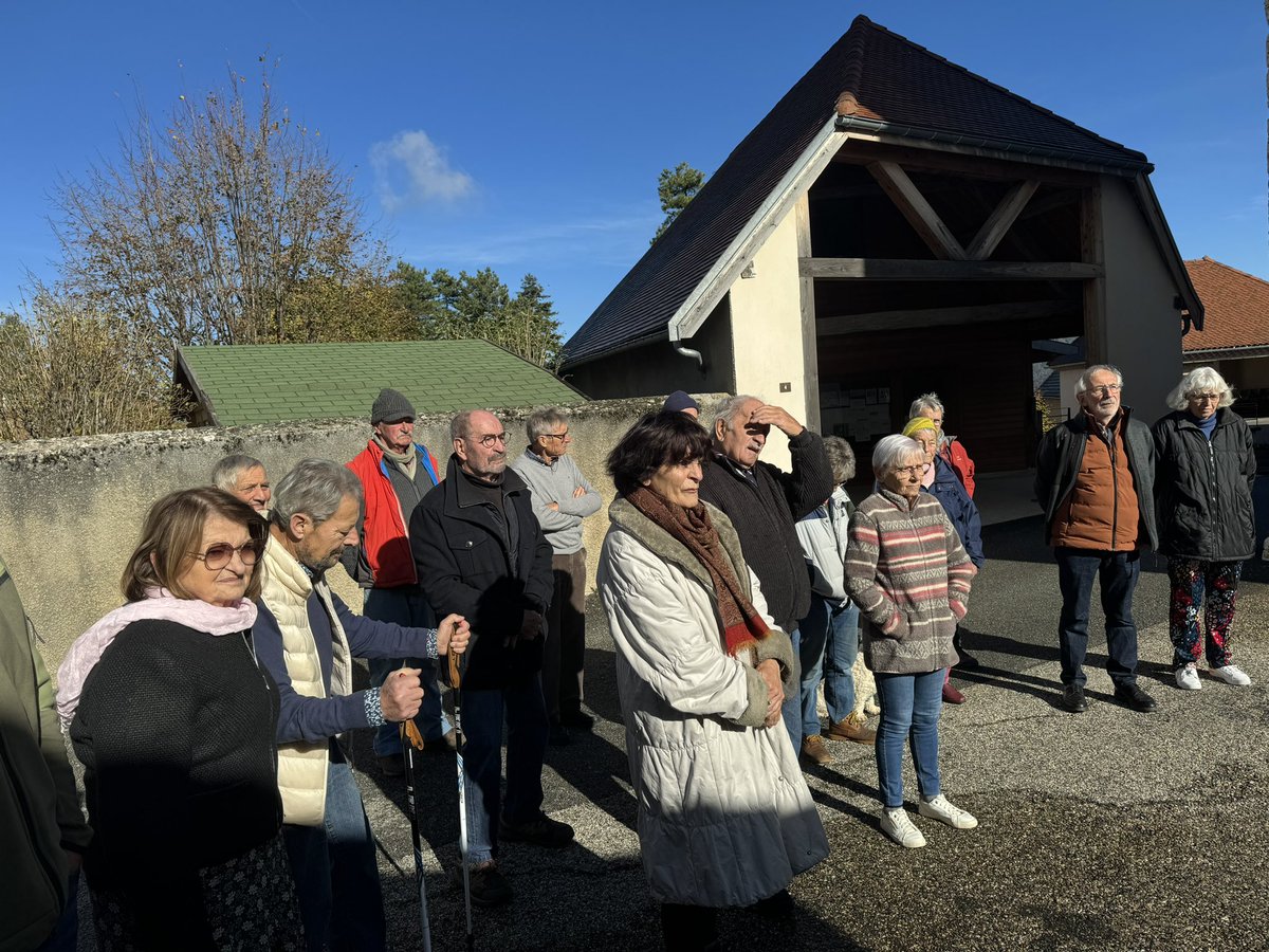 GuillaumGontard's tweet photo. #11NOV2023 #Armistice #Paix
Cérémonie au village #LePercy
Merci à notre Maire S Campredon de rappeler qu’ « Il est impératif d'expliquer inlassablement comment des conflits nationalistes locaux ont évolué en un conflit mondial. Aimer son pays ne signifie pas hair les autres » https://t.co/WX5a1lMe17