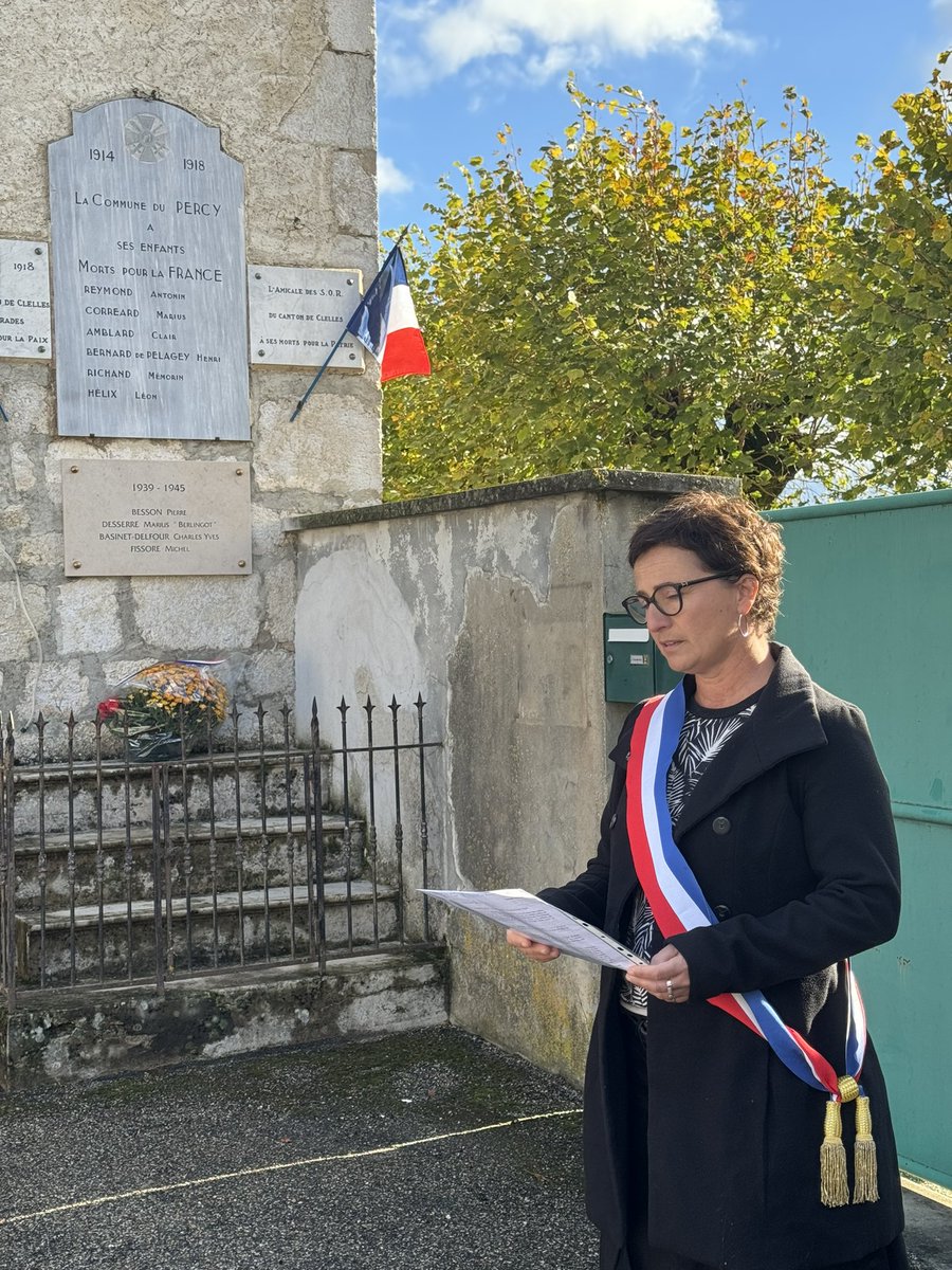 GuillaumGontard's tweet photo. #11NOV2023 #Armistice #Paix
Cérémonie au village #LePercy
Merci à notre Maire S Campredon de rappeler qu’ « Il est impératif d'expliquer inlassablement comment des conflits nationalistes locaux ont évolué en un conflit mondial. Aimer son pays ne signifie pas hair les autres » https://t.co/WX5a1lMe17