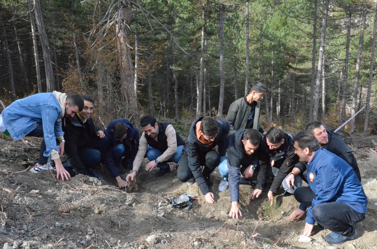 Hacı Mehmet Astarcı Yurdu 🌱🌲 

11 Kasım Milli Ağaçlandırma Günü’nde Cumhuriyetimizin 💯. Yılana özel düzenlen programda Hacı Mehmet Astarcı Yurdu öğrencileri fidanlarını toprakla buluşturdu. 

11Kasım
#MilliAğaçlandırmaGünü kutlu olsun.