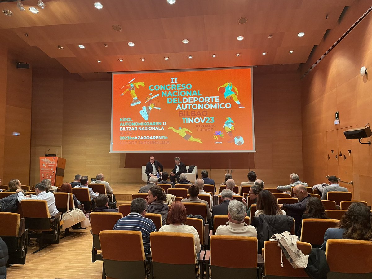 🤝🏻🗣️ Inaugurem el ‘II Congreso Nacional del Deporte Autonómico’ organitzat per <a href="/CufadeOficial/">Confederación de Uniones Federaciones Autonómicas</a>. Una gran jornada on s’han reunit experts del sector per parlar sobre l’esport autonòmic, les seves preocupacions i reptes de present i futur. 

#SomEsport #Som750mil