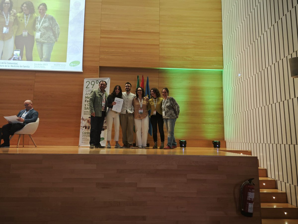vickyloru's tweet photo. Orgullo de resis flechas!! Mis queridísimxs @demasiadoserio @anafons95 y Livia Tena se han ganado una #IsabelFernandez para un proyecto de investigación en comunitaria. #GRACIAS por dejarnos acompañaros en esta aventura y luchar por #AtencionPrimaria transformadora https://t.co/eUzKl9PJQL