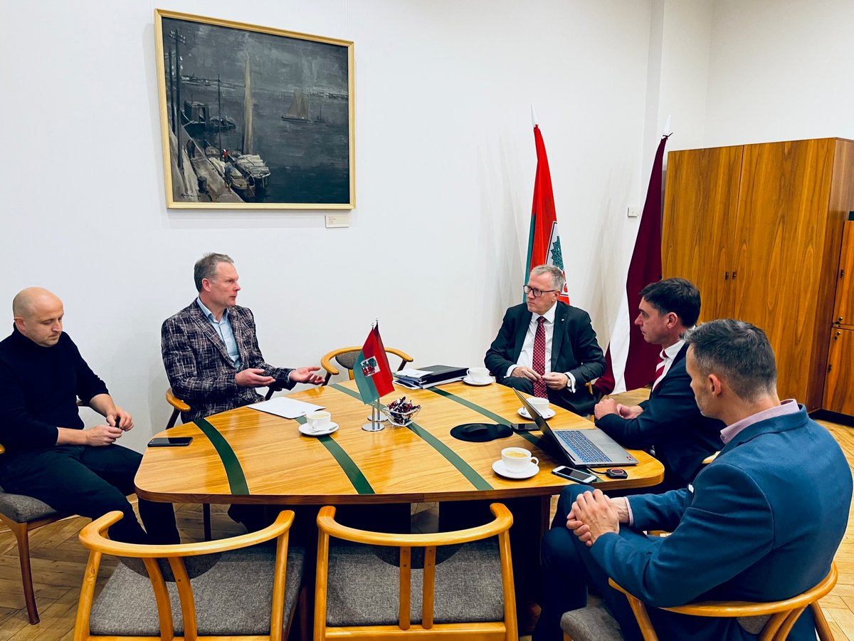 Liepāja dinamiski attīstās kā Kurzemes industriālais un loģistikas centrs.
Ar <a href="/liepajalv/">Liepāja</a> valstpilsētas pašvaldības vadītāju <a href="/GunarsAnsins/">Gunars Ansins</a> diskutējām par izaicinājumiem pašvaldībā attīstīt: 👇 (1/2)