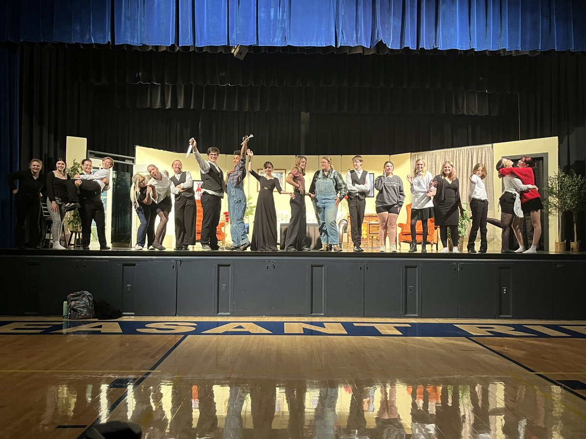 Jksmill's tweet photo. 7:00 tonight! Come see the final performance of “Acting Can Be Murder”! A fun play with a great cast and crew! https://t.co/P7F3QRiwYw