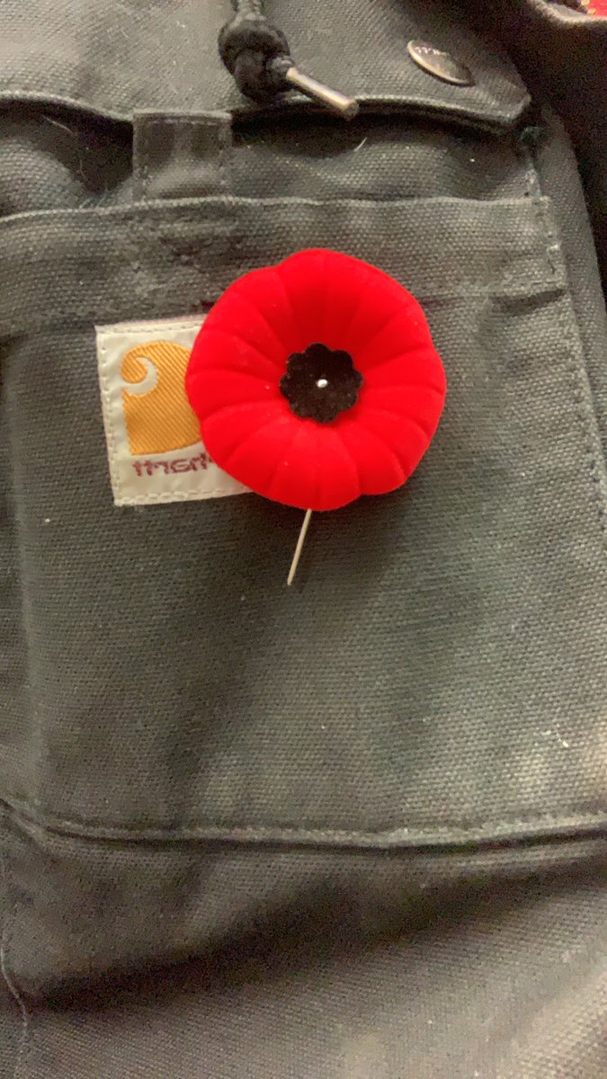 kris_barclay's tweet photo. We will remember. #lestweforget #RemembanceDay https://t.co/o8UTyBQQsX