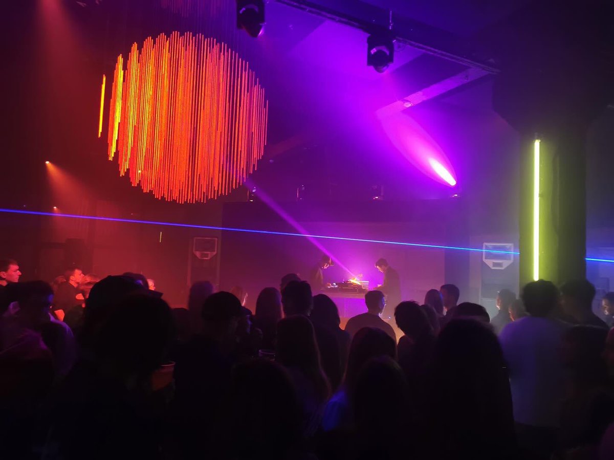 An evidence of saturday saturation at gallery1986

#live #gallery #independence #evidence #csa #onthemission #grammys #celebration