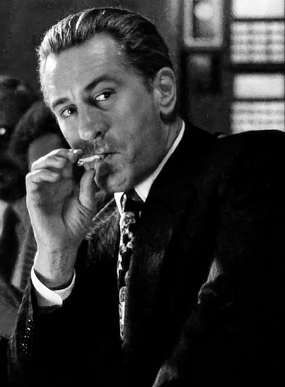 thewisementor's tweet image. 15 Red Flags in a Man:

1.  He has a victim mentality.