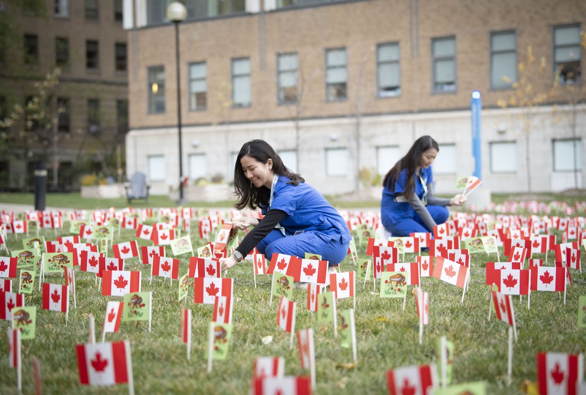 Yesterday, Sunnybrookers, @MayorOliviaChow, military personnel and community members gathered at our Bayview Campus to plant flags as part of #OperationRaiseaFlag. Visit raiseaflag.ca to learn how you can help honour our Veterans. #RemembranceDay