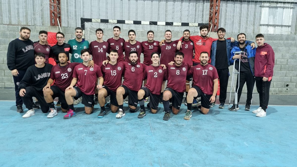 Nuevo motivo de #OrgulloGranate 🇱🇻 

Torneo Metropolitano Clausura de la Liga de Honor Plata: Lanús igualó 24-24 contra Comunicaciones y, con ese resultado, selló su ascenso a la Liga de Honor Oro. ¡Felicitaciones, equipo! ❤️

#LanúsHandball 🤾🏻‍♂️