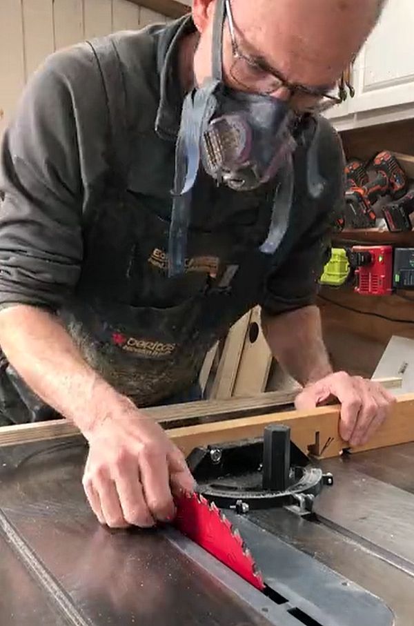 canwoodworking's tweet photo. From Rob's Bench: Dangerous woodworking videos? #Woodworking #Workshop #Furniture #DIY #HandMade #Tools #Make #Design #CanadianWoodworking #canwoodworking #Robsbench READ NOW: https://t.co/w1iGbwyRpA https://t.co/GdN69eFsMB