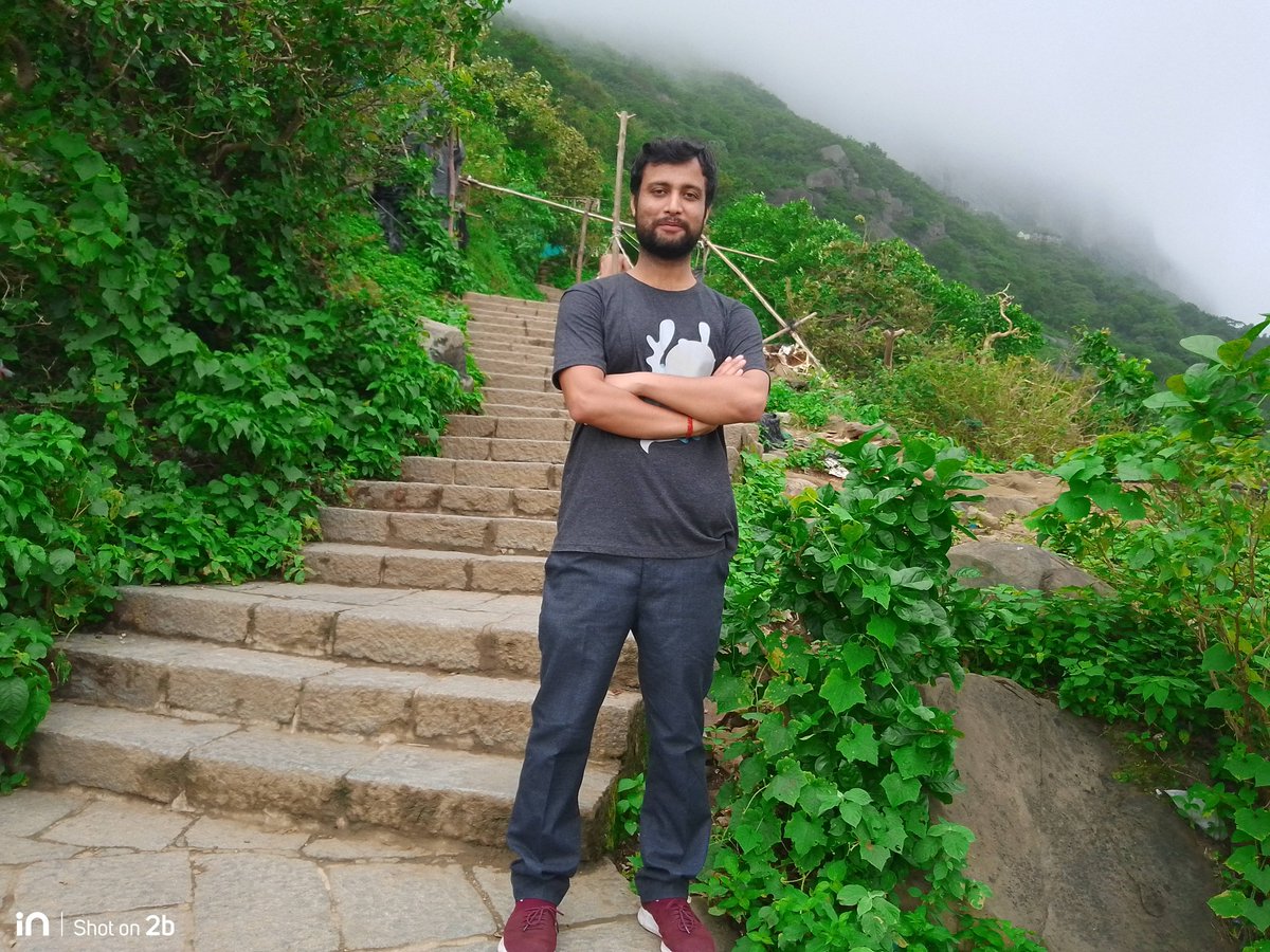 themayankbajpai's tweet photo. Girnar Hill, Junagadh, Gujarat, India. ⛰️🙏😇

#Junagadh
#Travel #India #girnar 
#LifeGoals #Ahmedabad_Diaries https://t.co/PVQi0gByqK