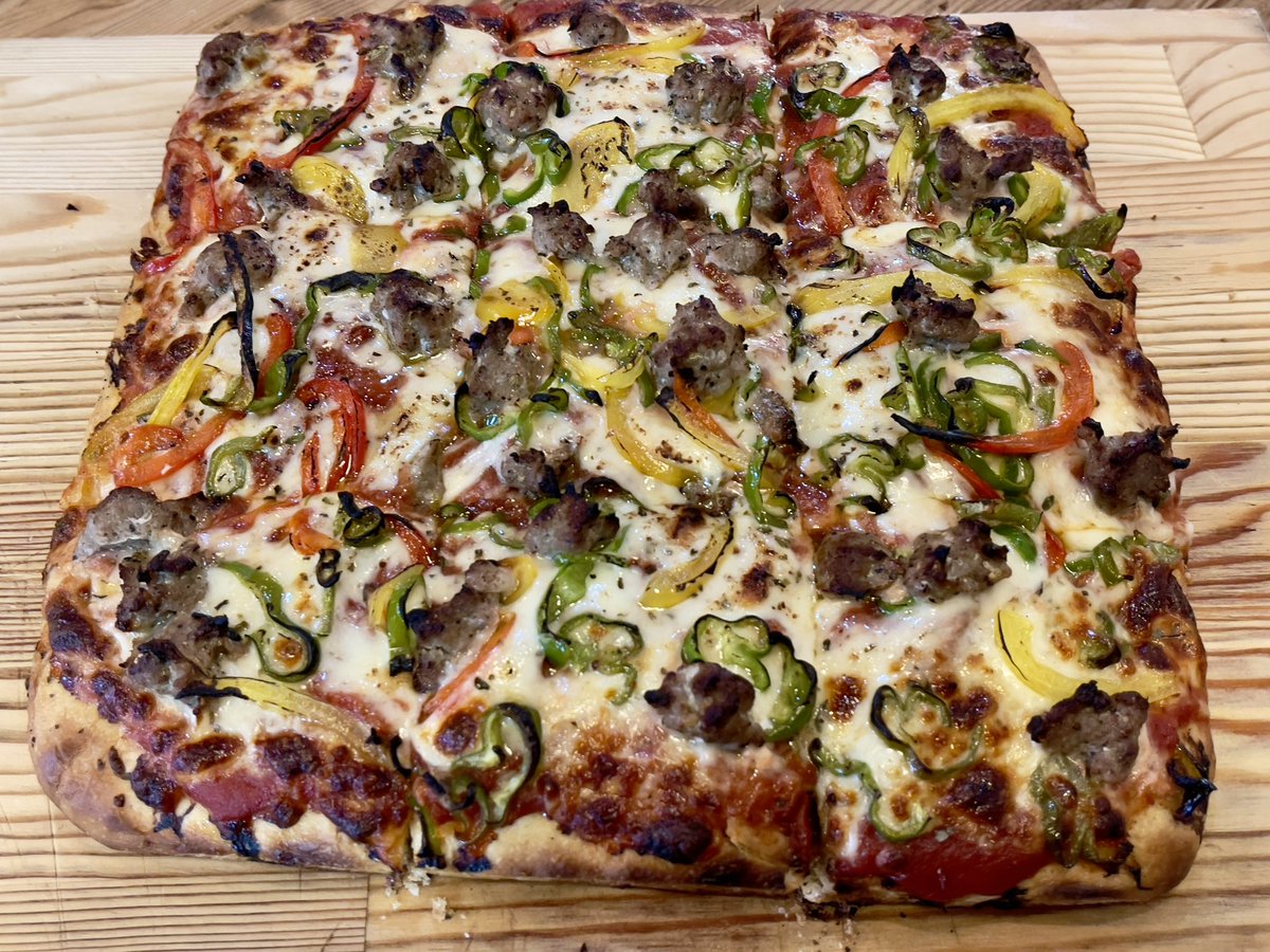 DarthBacon317's tweet photo. Some of my latest pizzas!!! @Baconbarjp #baconbarjapan #okinawa #japan #bacon #pizza https://t.co/0EP0HRpeVZ