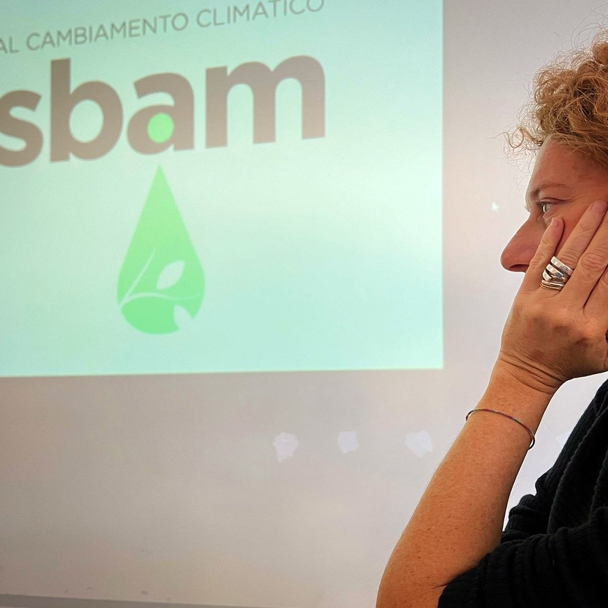 Il clima cambia? Cambiamo le città!
Si è chiusa la 2' edizione di SBAM Scuola di adattamento e mitigazione al clima. Complimenti ai 45 funzionari pubblici partecipanti al laboratorio sulle Infrastrutture Verdi e Blu e le NatureBased Solutions
@ravalula <a href="/comuni_anci/">comuni_anci</a> <a href="/AessModena/">Aess</a>
