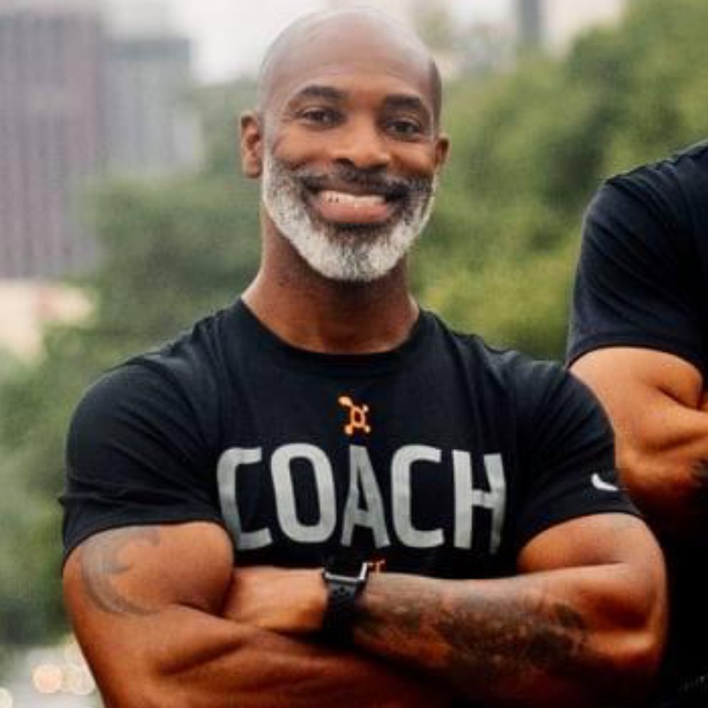 Orangetheory Fitness (@orangetheory) on Twitter photo "I can’t say enough about how grateful I am to have served. I was fortunate to be a part of some of the finest men and women in the world!" - Coach Keith Townes (Air Force Veteran)
To the veterans who have stood tall for our freedom, we honor you today & every day. #VeteransDay "I can’t say enough about how grateful I am to have served. I was fortunate to be a part of some of the finest men and women in the world!" - Coach Keith Townes (Air Force Veteran)
To the veterans who have stood tall for our freedom, we honor you today & every day. #VeteransDay