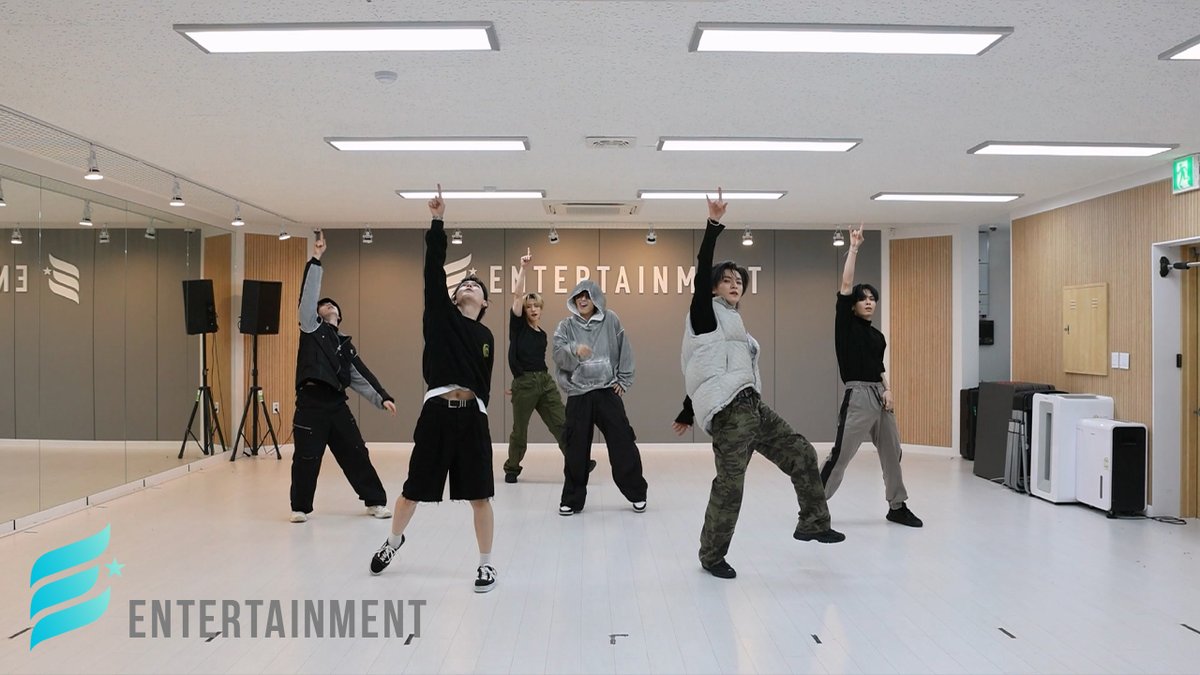 ELASTofficial's tweet photo. [🎥]
⠀
[E'CLIP] E'LAST(엘라스트) - 'NEVERLAND' Dance Practice
⠀
👉 https://t.co/pXEdCWHakO
⠀
#ELAST #엘라스트 #エラスト https://t.co/GPMkambJc4
