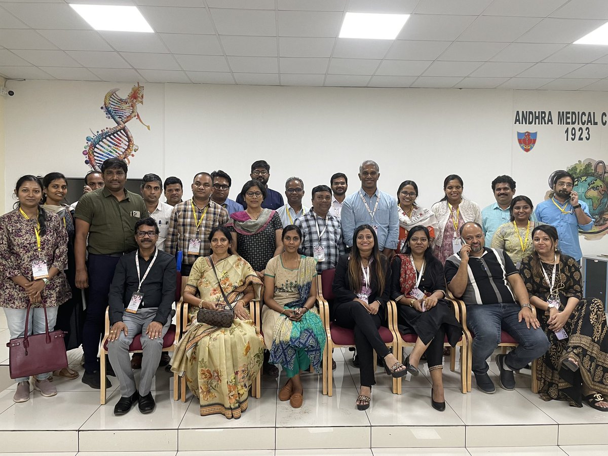 No better way to celebrate 🪔 and finish my 🇮🇳 trip with another mega #POCUS & #UGRA educational events at my Alma mater… Andhra Medical College, Visakhapatnam. Thx 🙏 to all faculty, delegates & AMC organizers for a successful course. @ASRA_Society @Srinityakollu @drnavyaravi